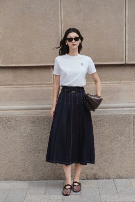 Đi làm mặc gì mùa hè – váy suông công sở mát mẻ