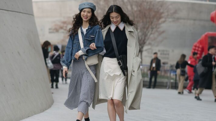 “cách phối đồ nữ đi chơi đơn giản váy liền thân”